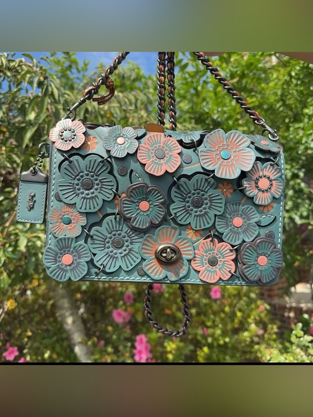 COACH Dinky 24 With Linked Tea Rose 21585